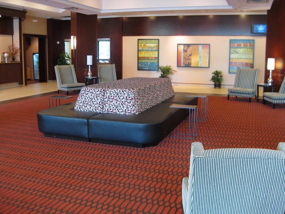 Sheraton Grand Rapids Airport Hotel Exterior foto