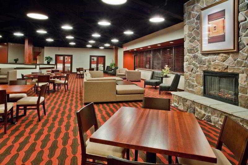 Sheraton Grand Rapids Airport Hotel Restaurante foto